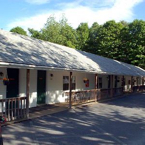 Maple Leaf Motel